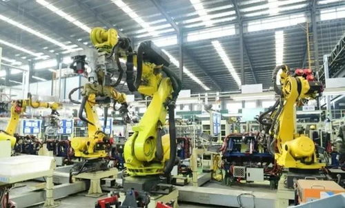 現(xiàn)在大量工廠用機(jī)器人工作,利潤(rùn)增加了,但是造成大量工人失業(yè)了